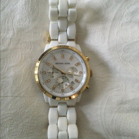 EUC Michael Kors white resin watch with gold detail. - Picture 3 of 9